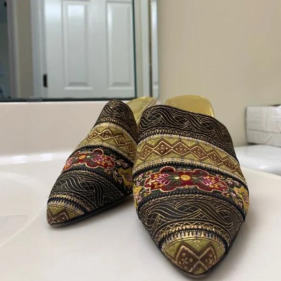 Richly Embroidered mules size 10 - Picture 6 of 11